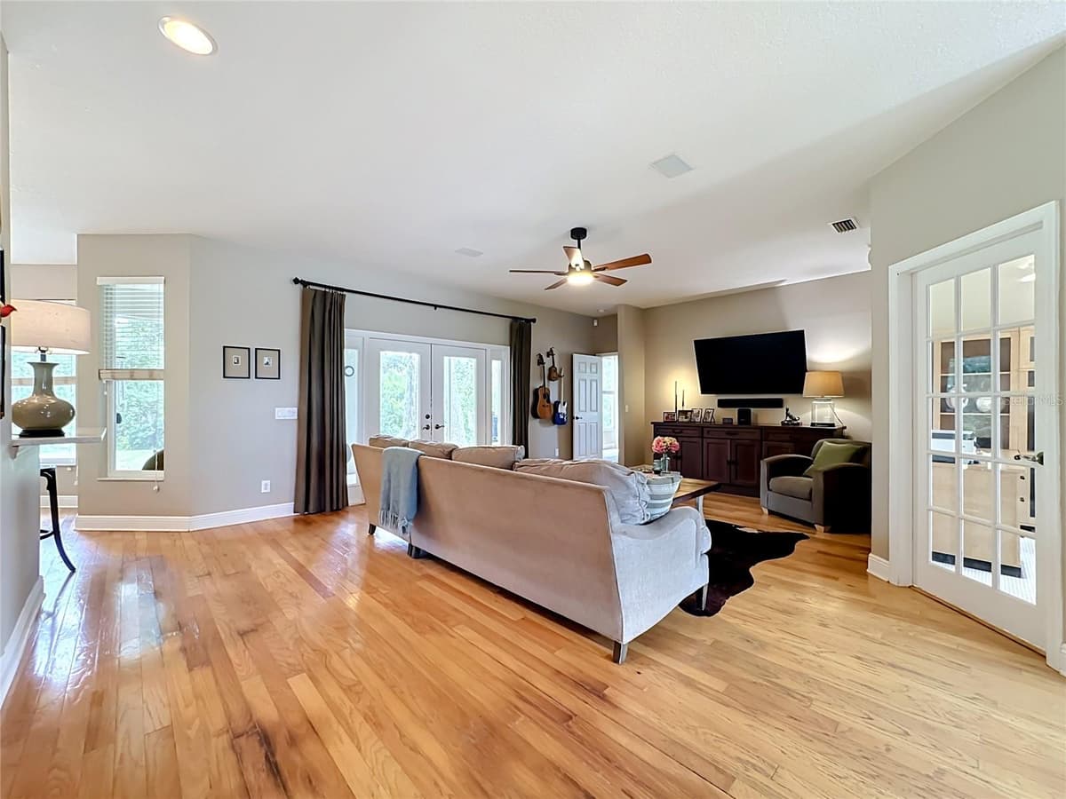 11319 TRALEE DRIVE — photo 7 of 42