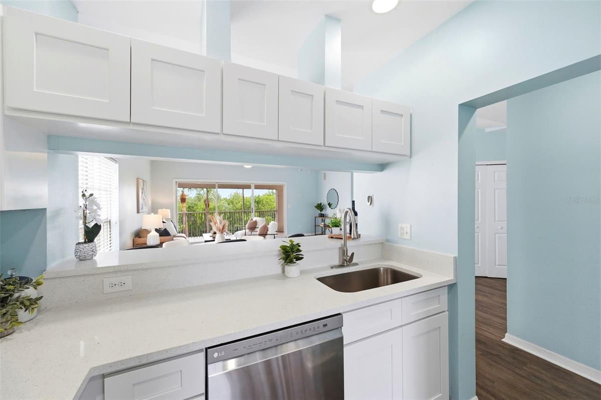 11541 SHIPWATCH DRIVE — photo 12 of 65