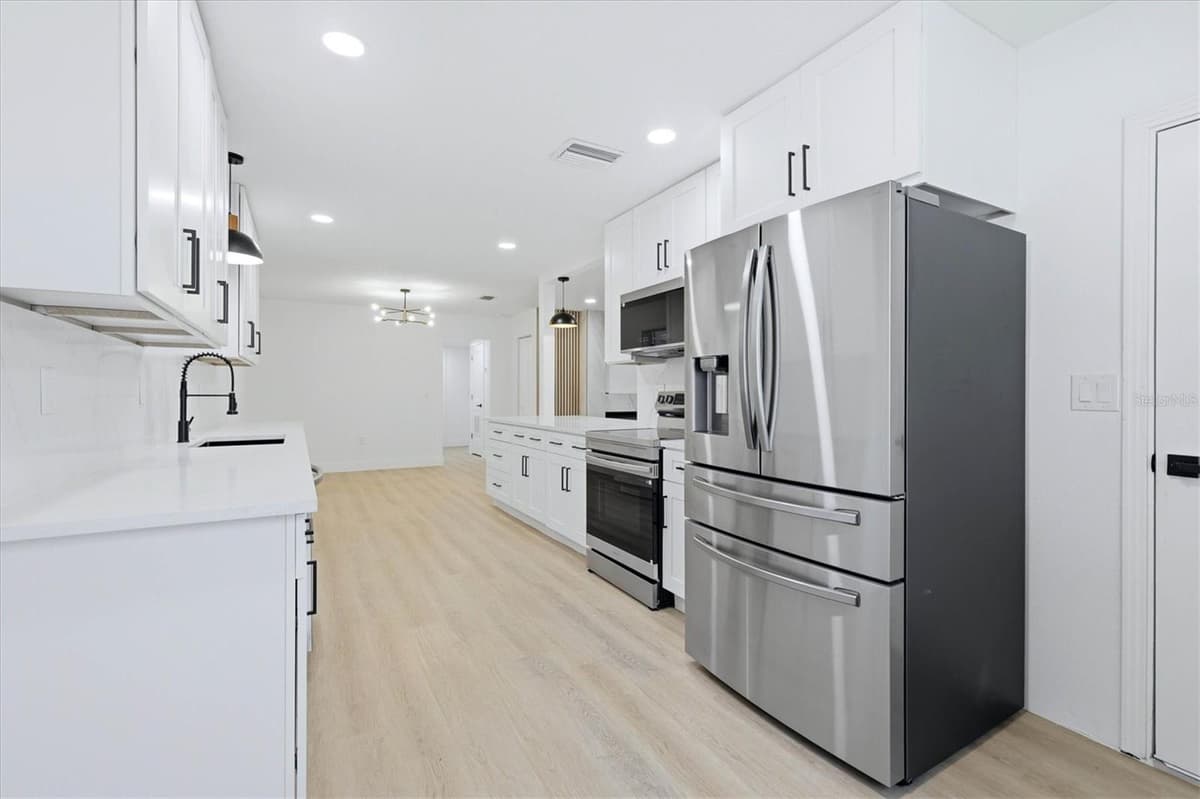 4420 BAY COURT AVENUE — photo 14 of 29