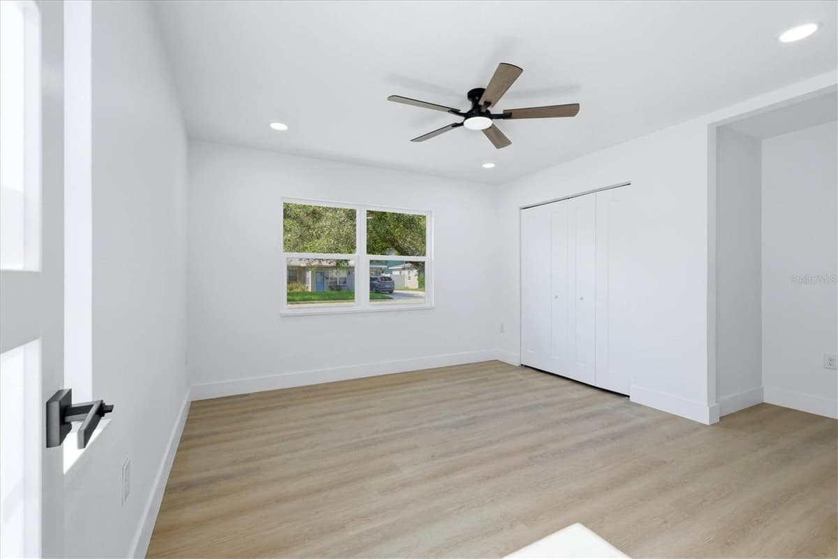 4420 BAY COURT AVENUE — photo 15 of 29