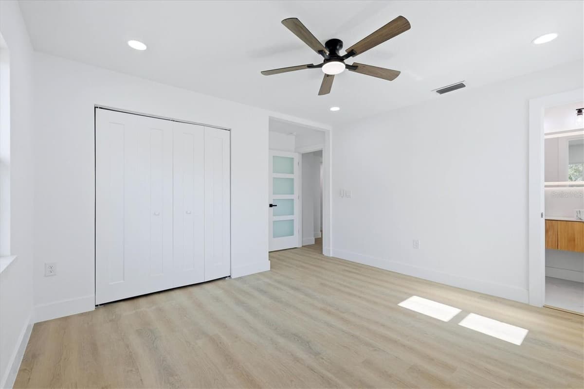 4420 BAY COURT AVENUE — photo 16 of 29
