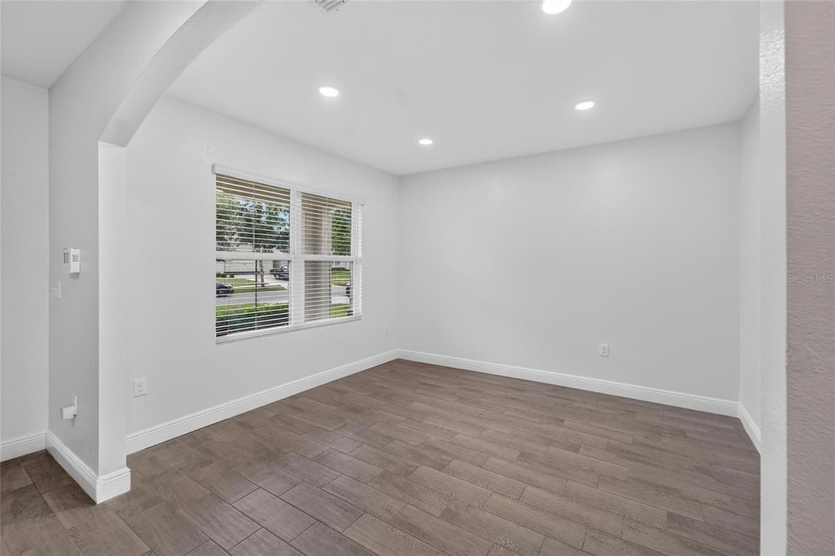 9637 TRONCAIS CIRCLE — photo 5 of 60