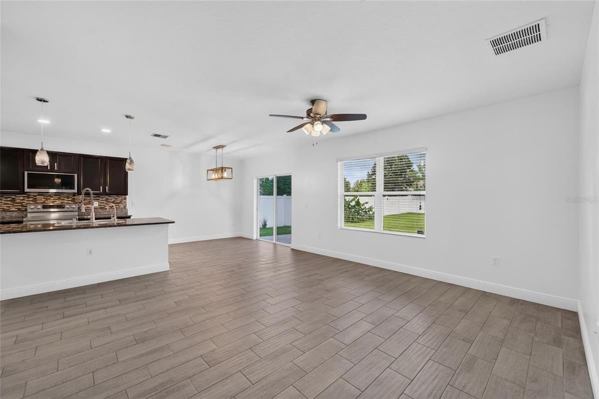 9637 TRONCAIS CIRCLE — photo 8 of 60