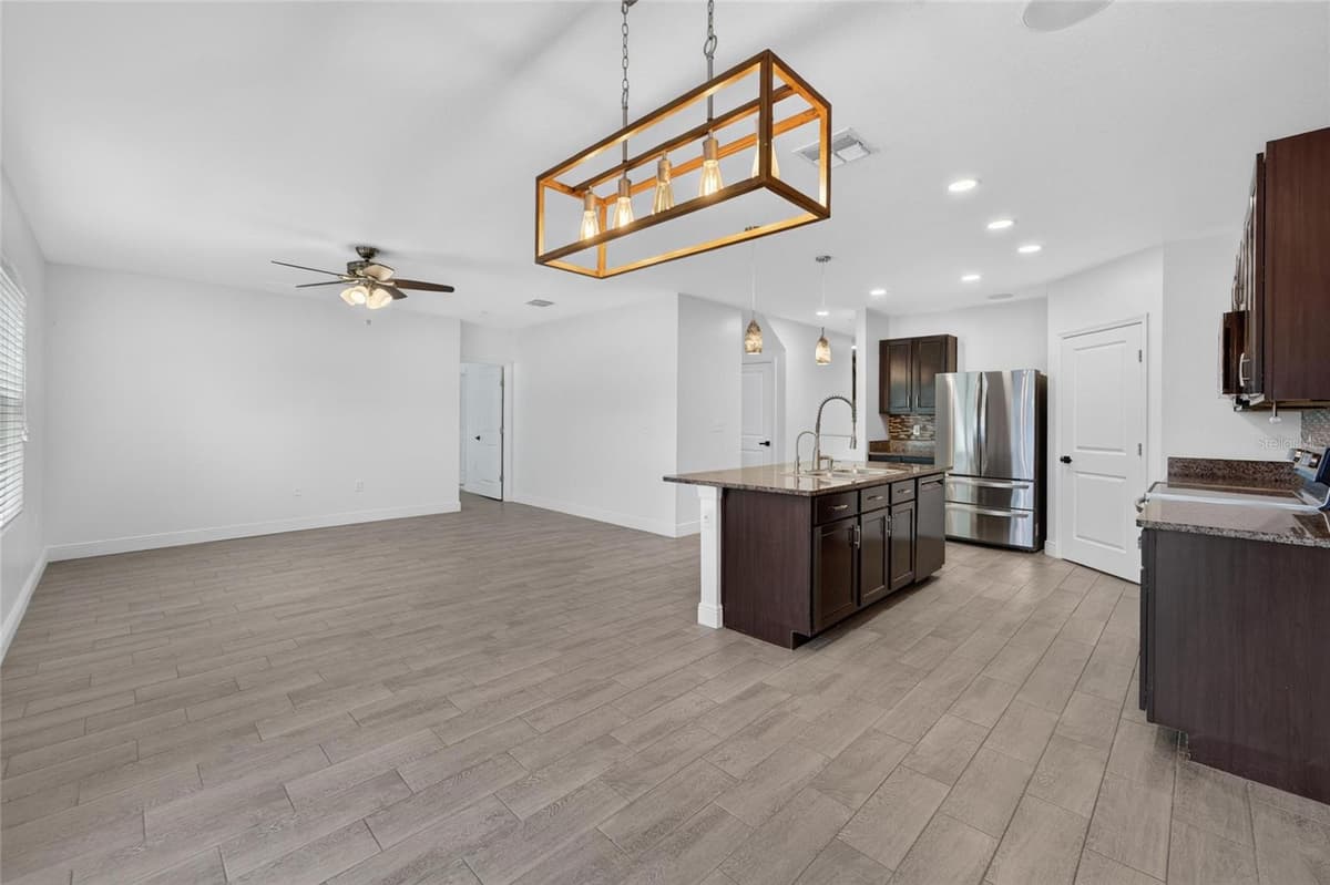 9637 TRONCAIS CIRCLE — photo 16 of 60