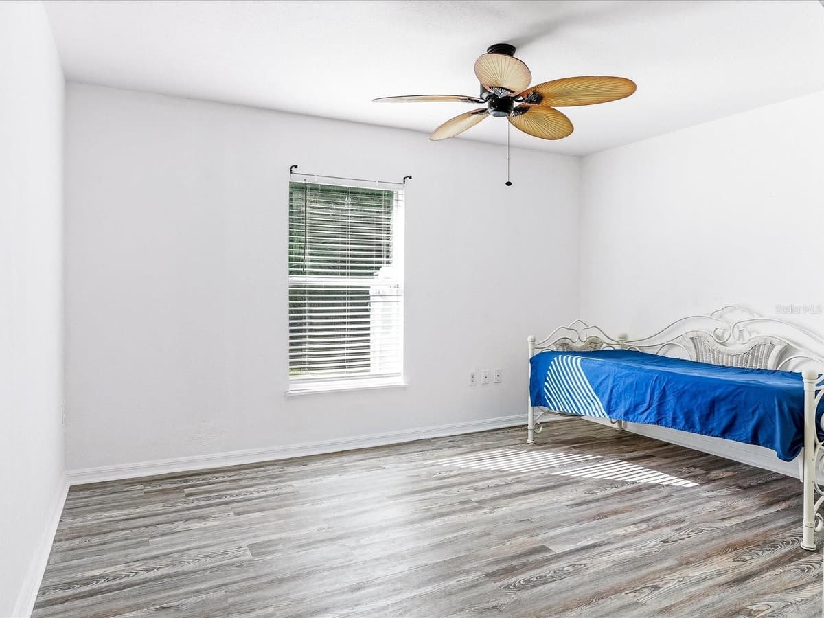 3002 MONCRIEF AVE — photo 22 of 50