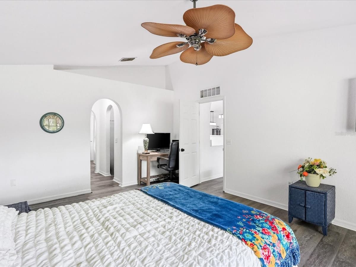 3002 MONCRIEF AVE — photo 15 of 50
