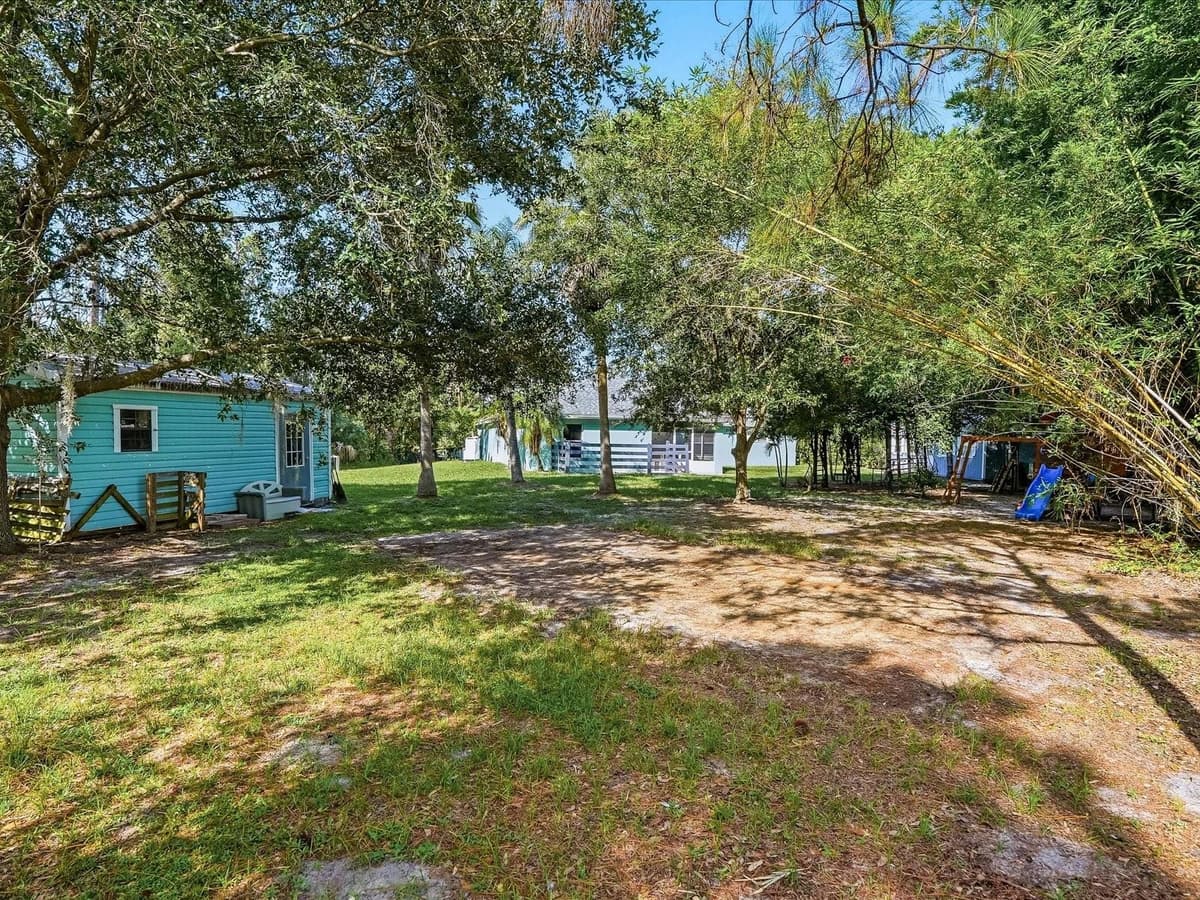 3002 MONCRIEF AVE — photo 39 of 50