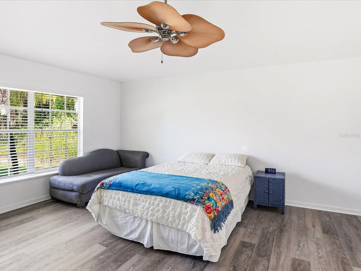 3002 MONCRIEF AVE — photo 17 of 50