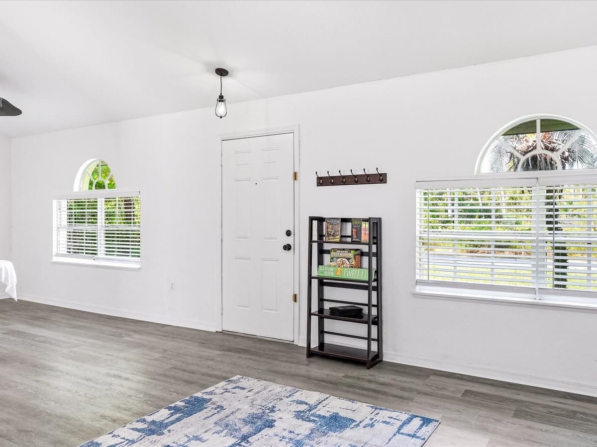 3002 MONCRIEF AVE — photo 14 of 50