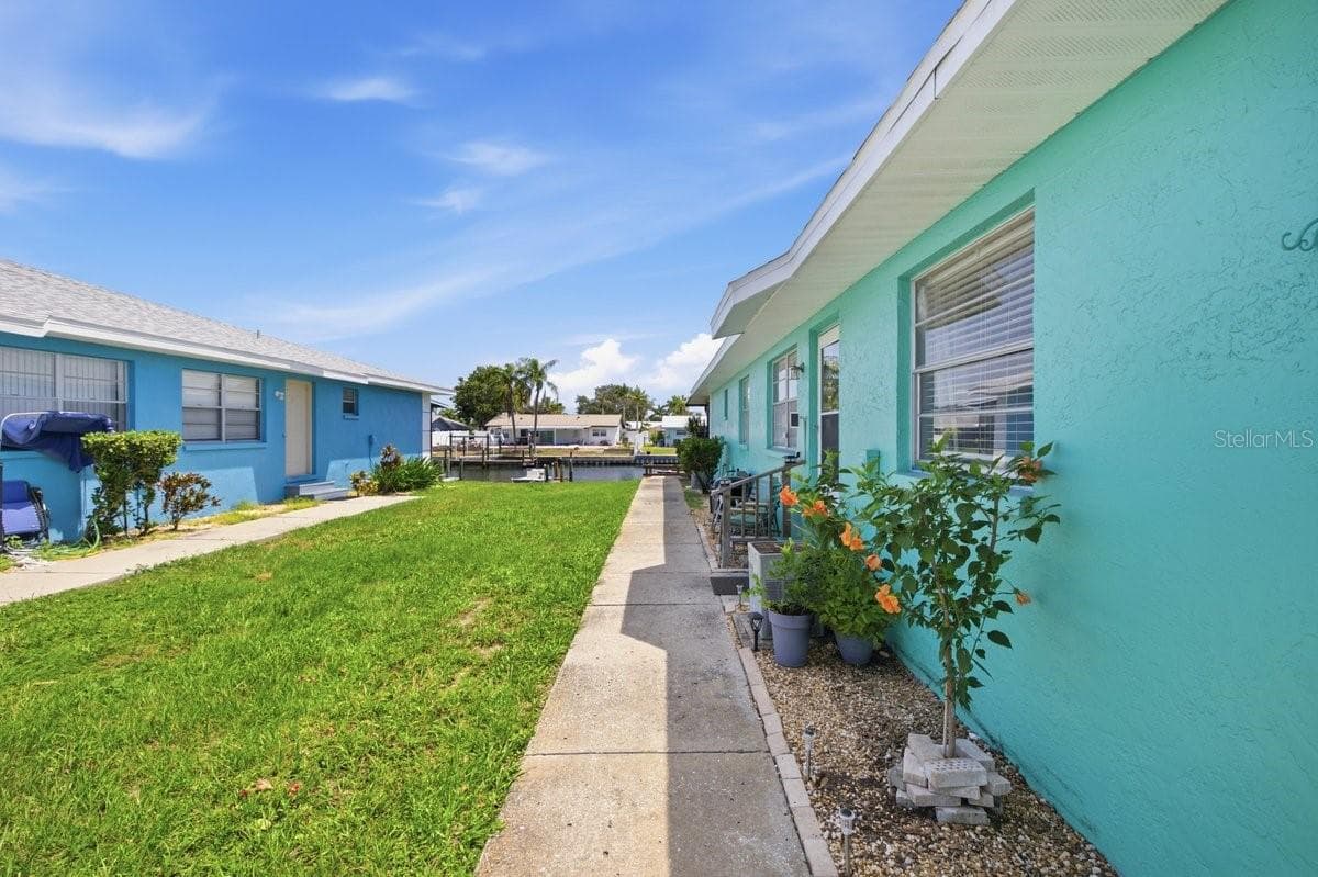 1041 APOLLO BEACH BOULEVARD — photo 18 of 21