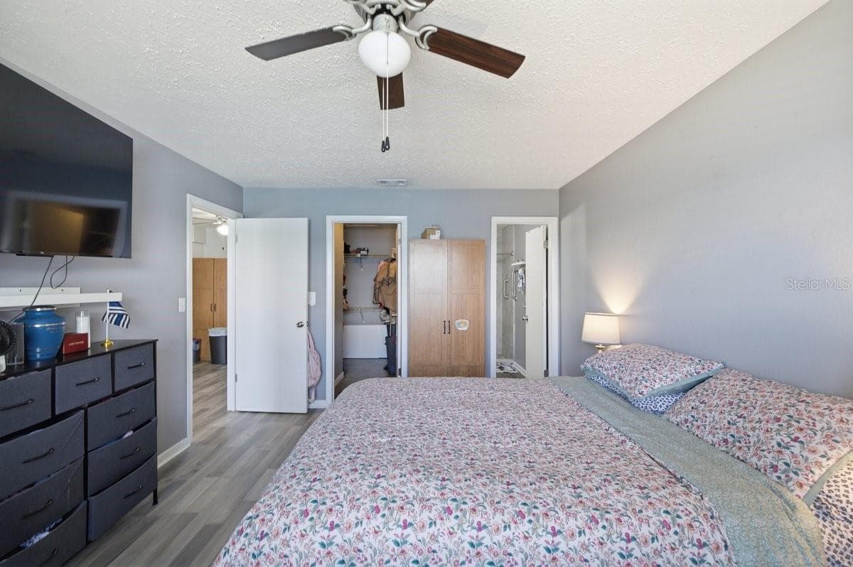 1041 APOLLO BEACH BOULEVARD — photo 16 of 21