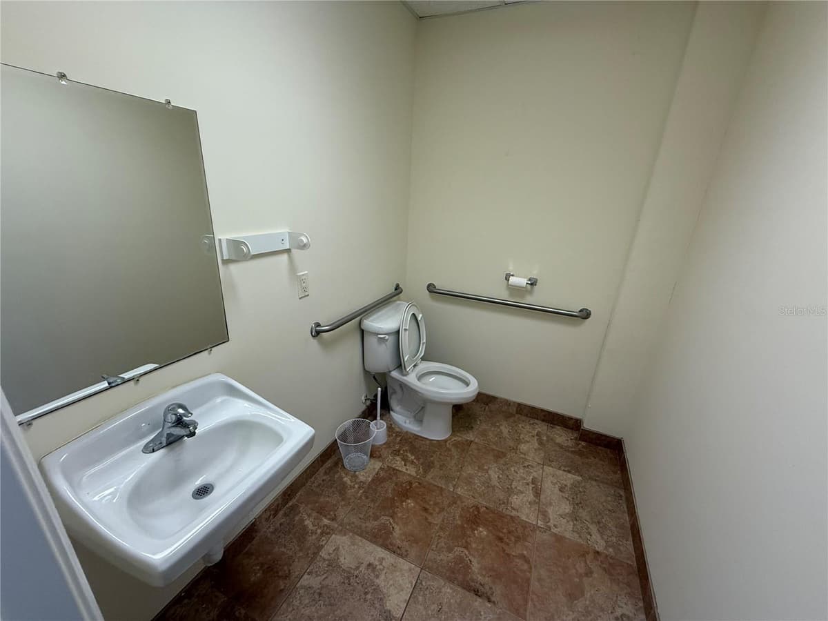 2755 VISTA PARKWAY — photo 9 of 18