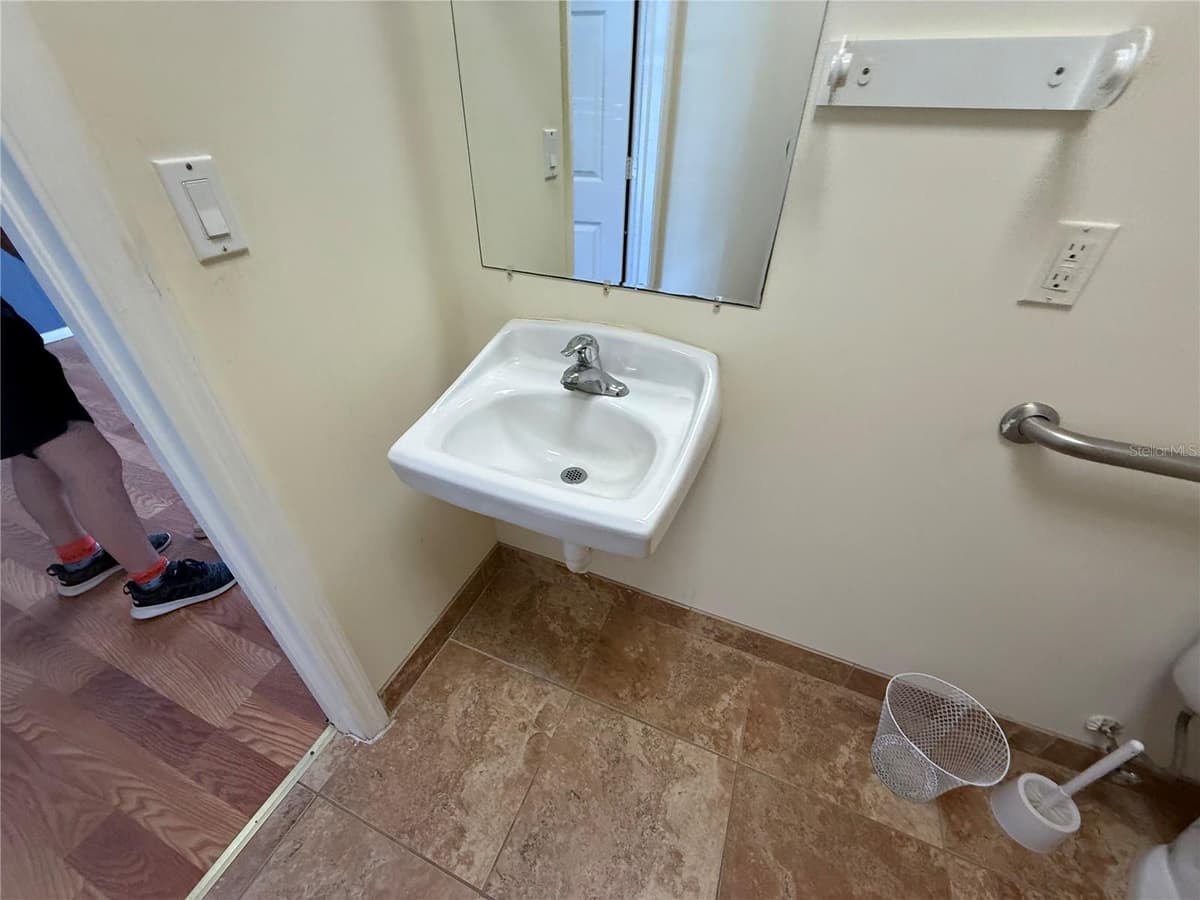 2755 VISTA PARKWAY — photo 10 of 18
