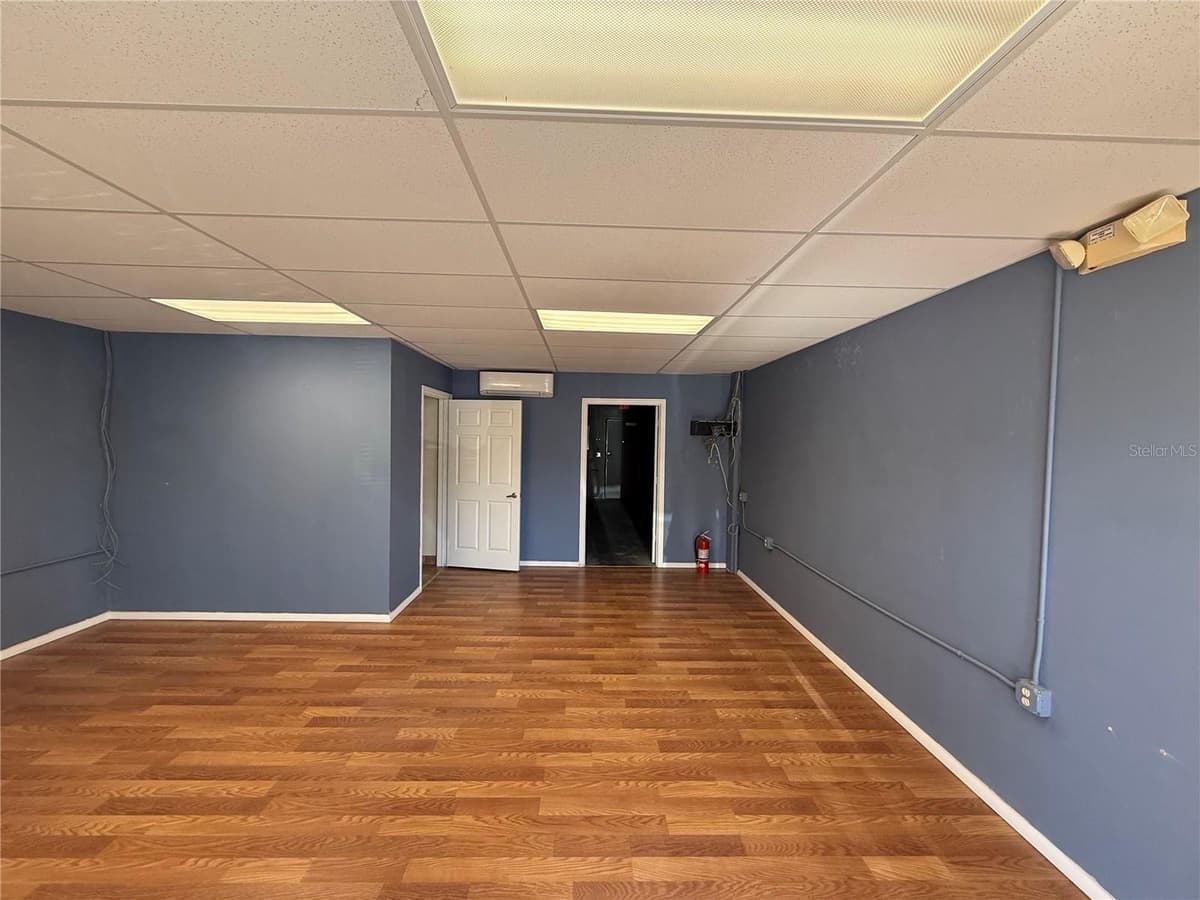 2755 VISTA PARKWAY — photo 4 of 18