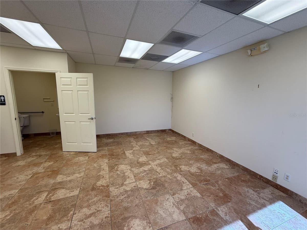 2755 VISTA PARKWAY — photo 12 of 18