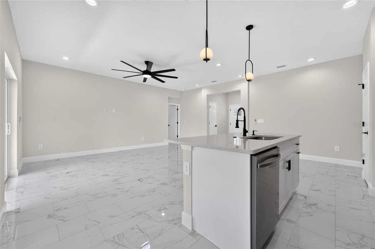 455 MARION OAKS PASS — photo 12 of 36