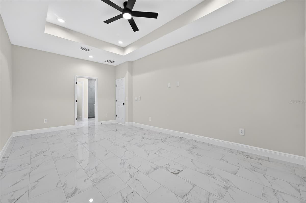 455 MARION OAKS PASS — photo 20 of 36