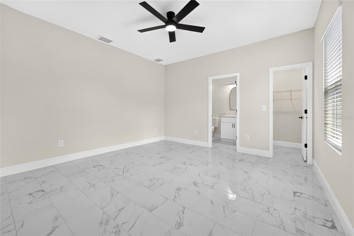 455 MARION OAKS PASS — photo 16 of 36
