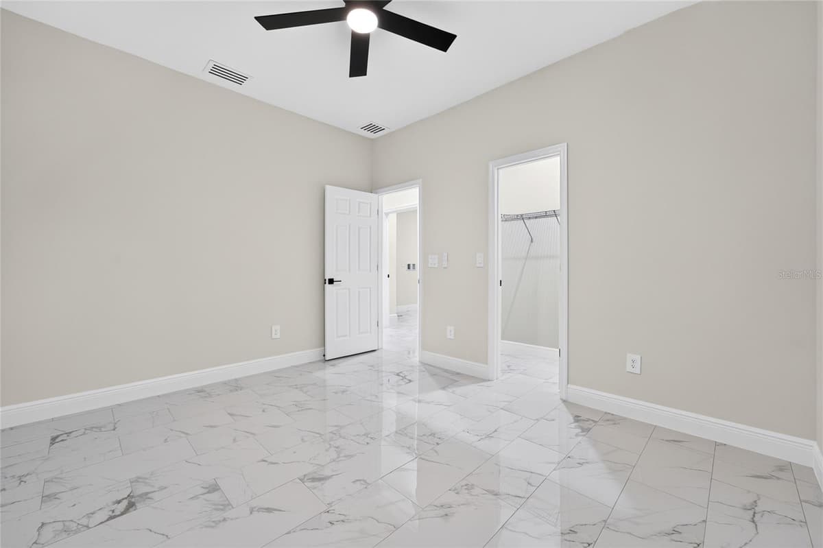 455 MARION OAKS PASS — photo 28 of 36
