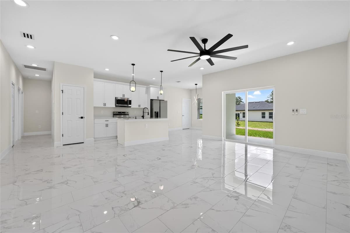 455 MARION OAKS PASS — photo 11 of 36