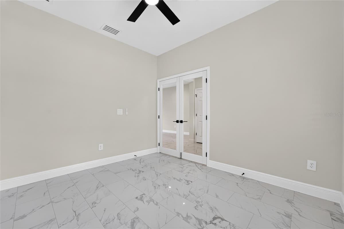 455 MARION OAKS PASS — photo 10 of 36