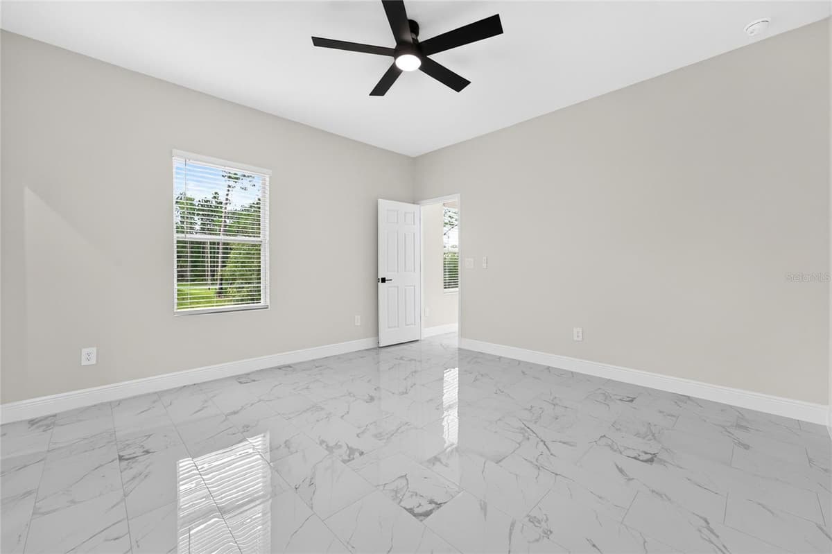 455 MARION OAKS PASS — photo 17 of 36