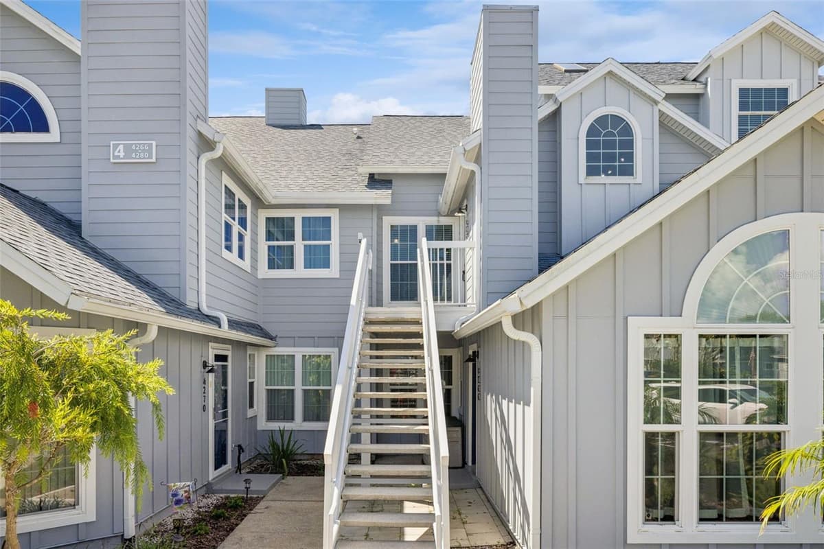 4268 SUN VILLAGE COURT — photo 3 of 40