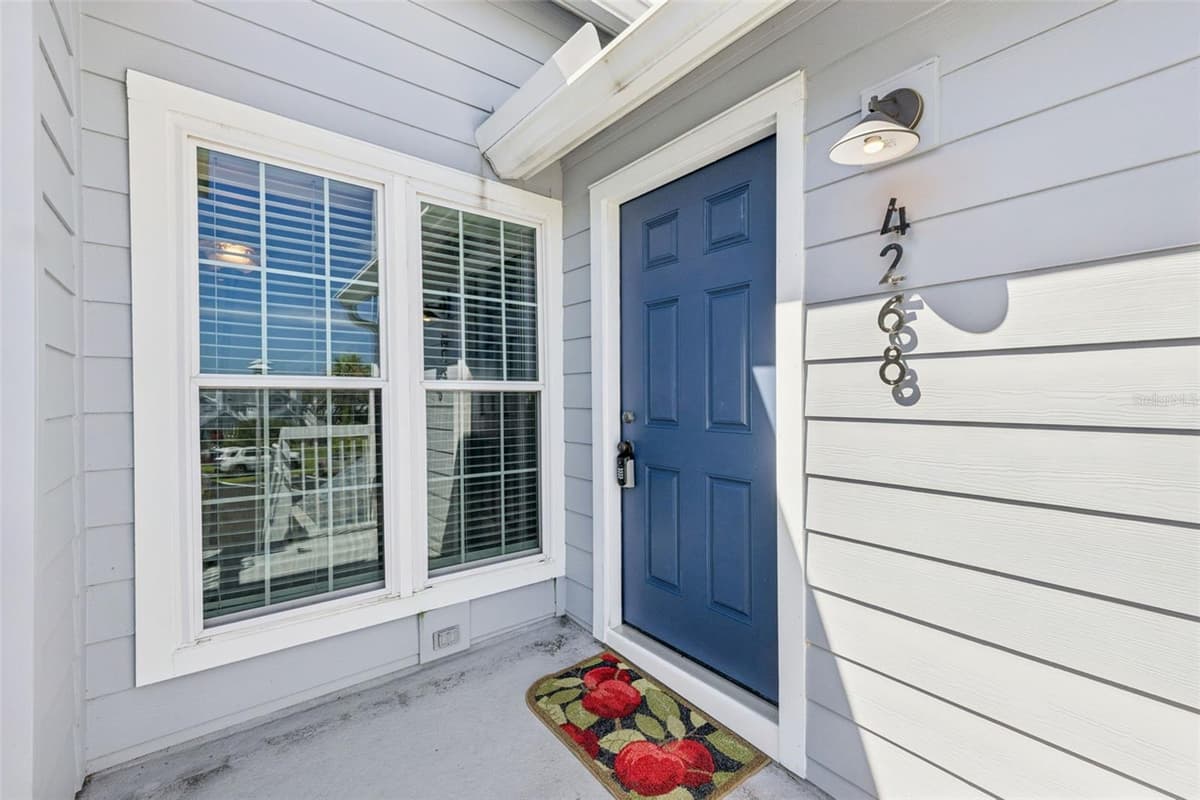 4268 SUN VILLAGE COURT — photo 4 of 40