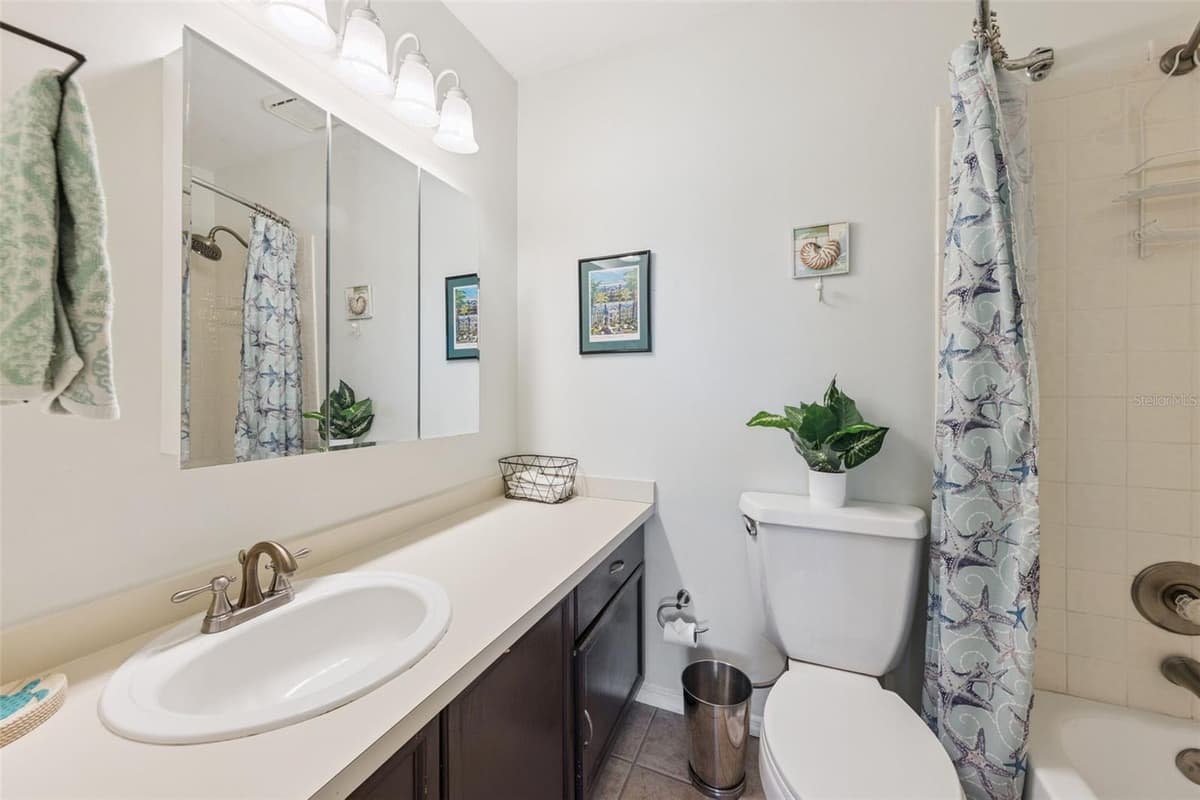 4268 SUN VILLAGE COURT — photo 18 of 40