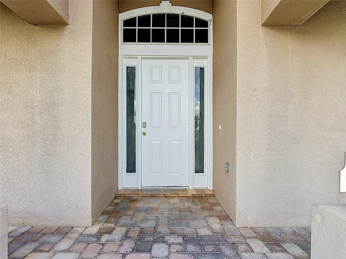 3910 COUNTRYSIDE VIEW COURT — photo 4 of 36