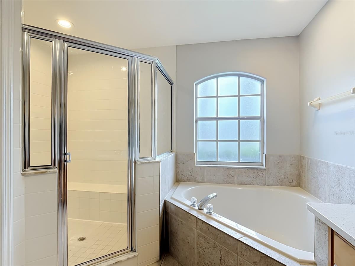 3910 COUNTRYSIDE VIEW COURT — photo 17 of 36