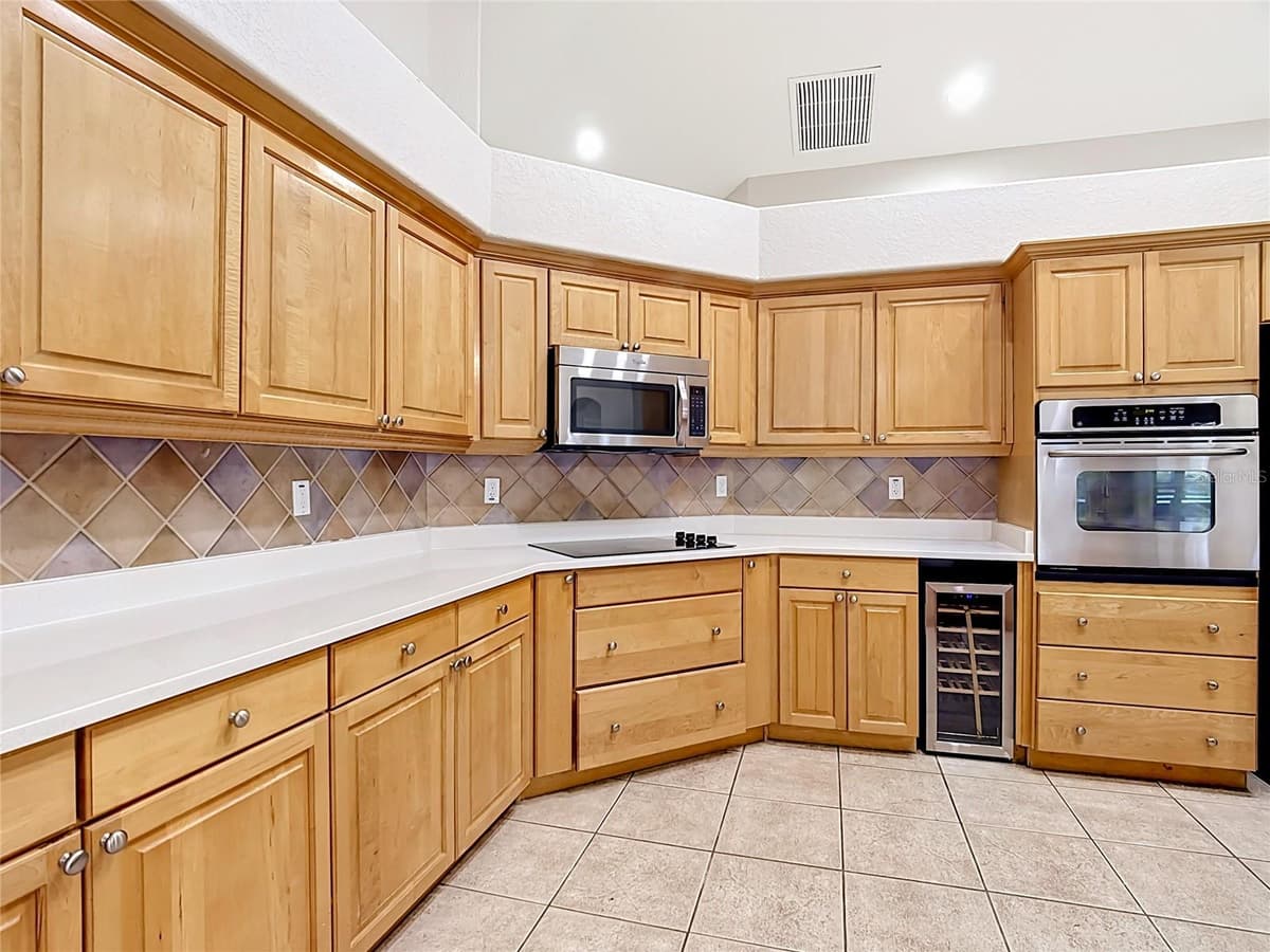 3910 COUNTRYSIDE VIEW COURT — photo 11 of 36