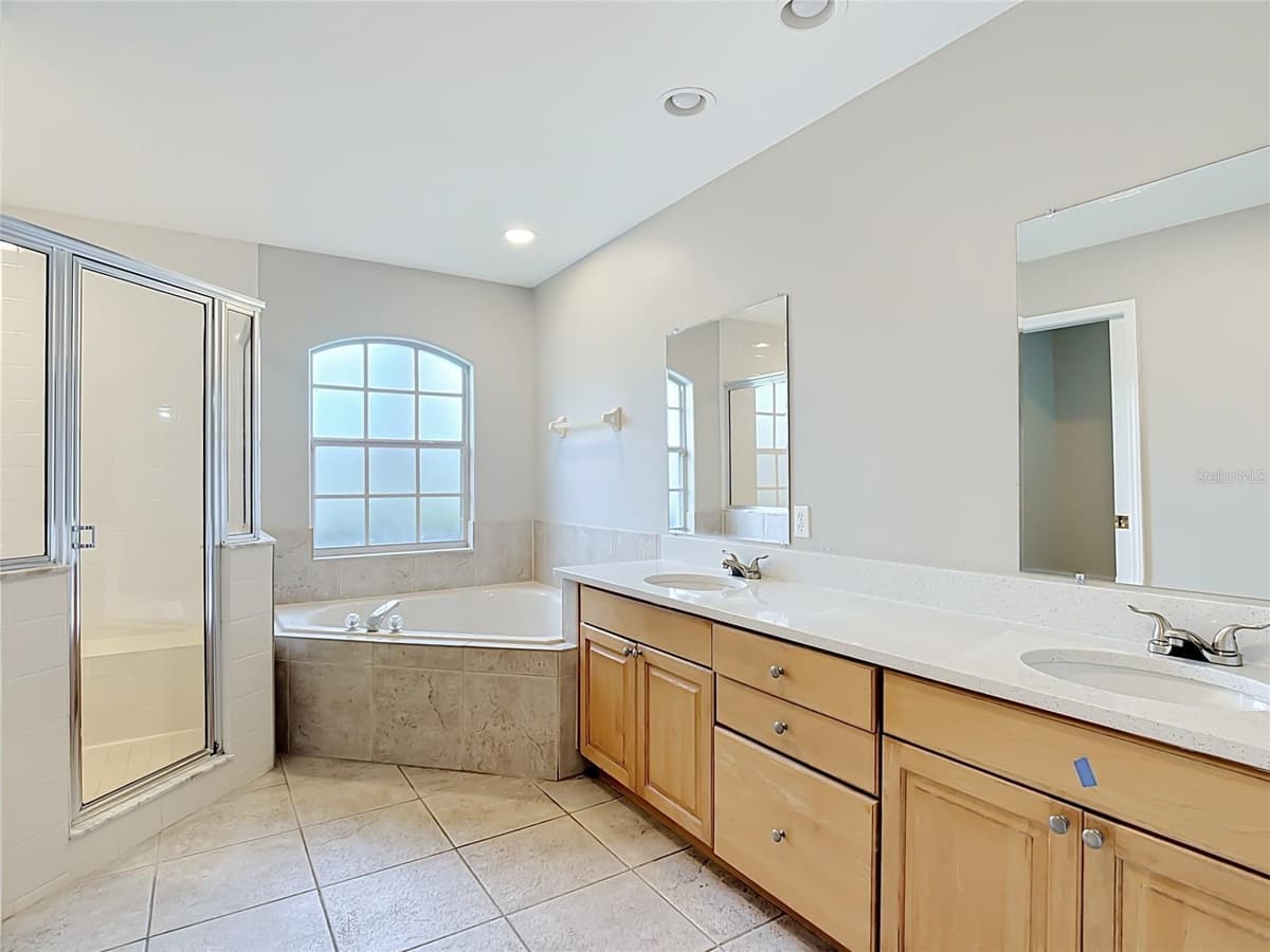 3910 COUNTRYSIDE VIEW COURT — photo 15 of 36