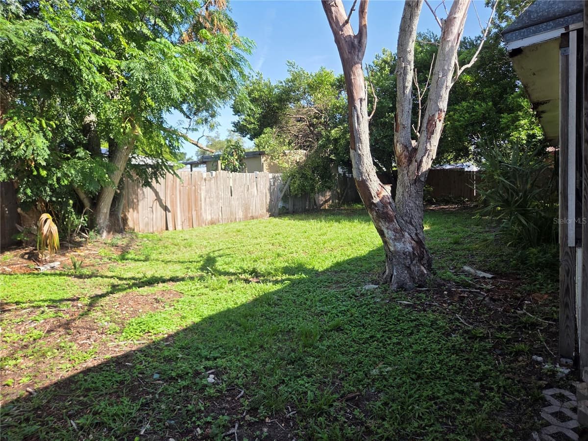 907 CUTLER DRIVE — photo 3 of 15