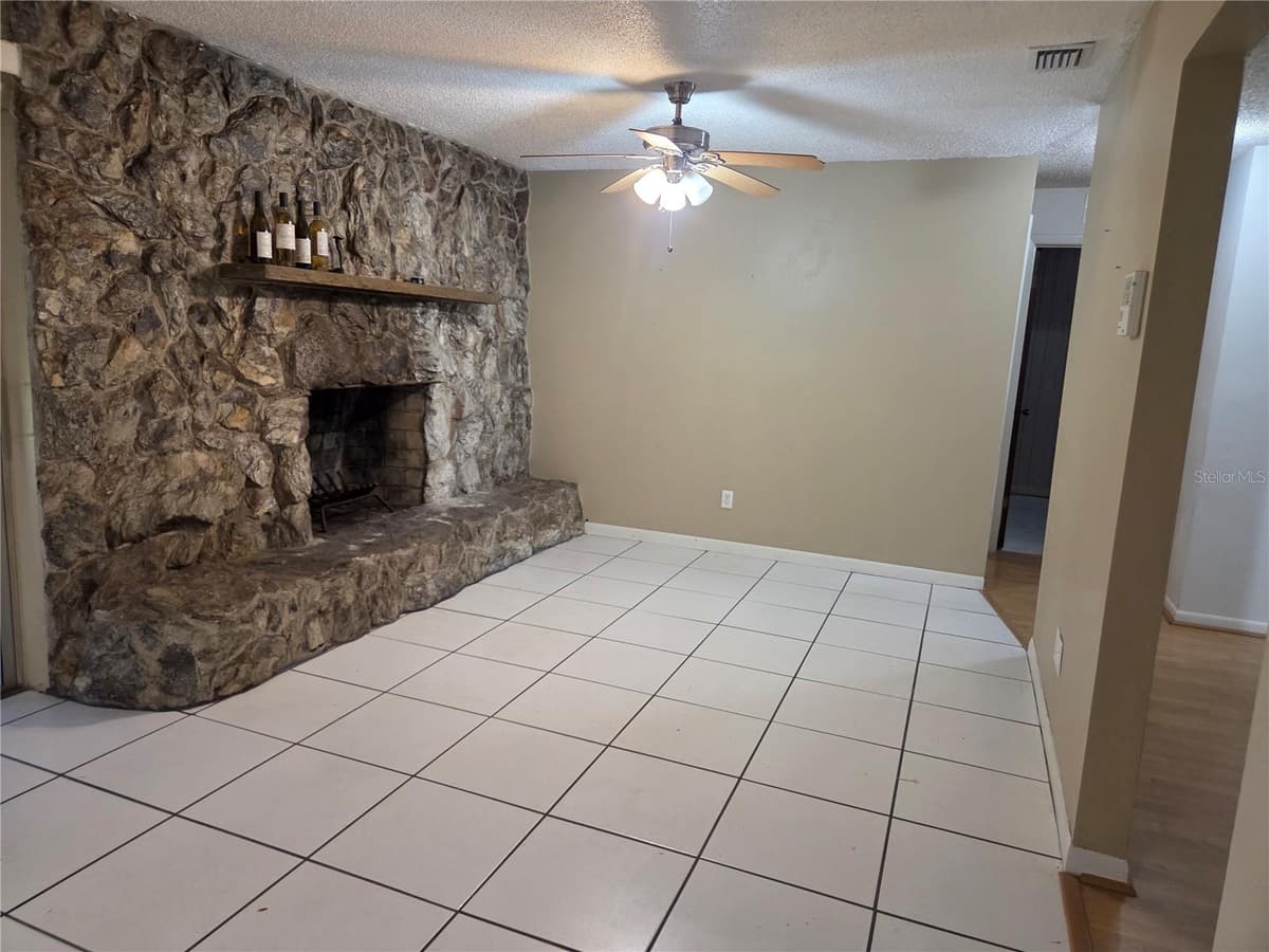 907 CUTLER DRIVE — photo 8 of 15