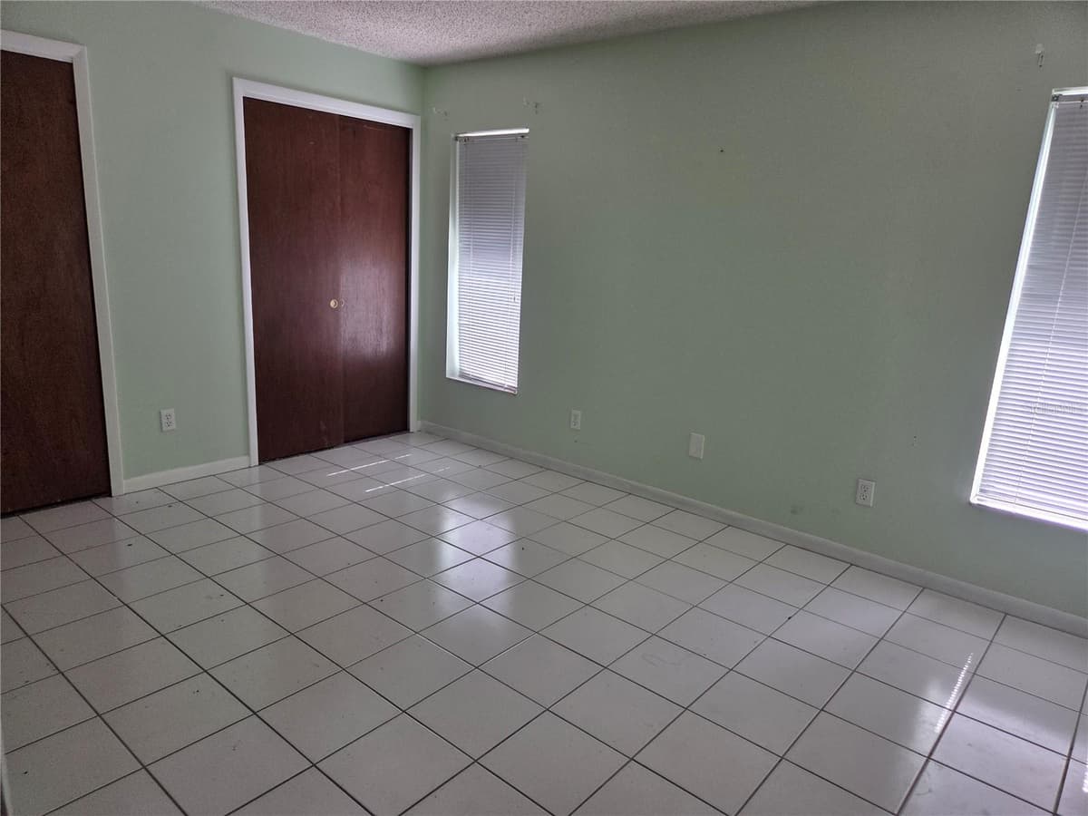907 CUTLER DRIVE — photo 10 of 15