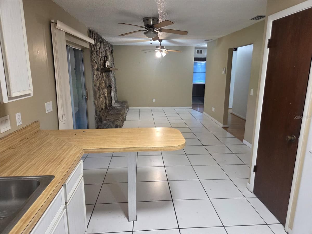 907 CUTLER DRIVE — photo 6 of 15