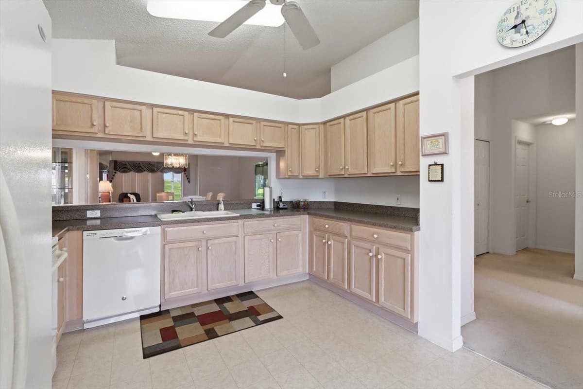 18114 BRELAND DRIVE — photo 9 of 46