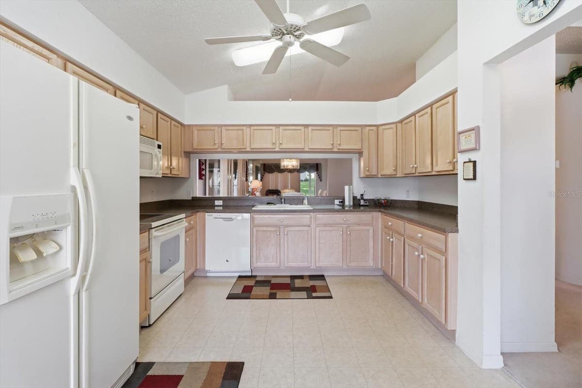 18114 BRELAND DRIVE — photo 11 of 46