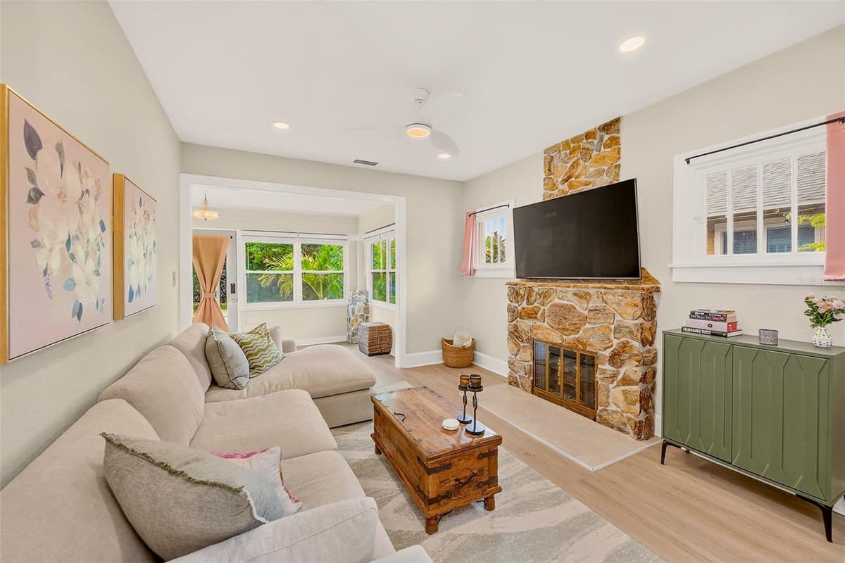 440 22ND STREET — photo 9 of 33