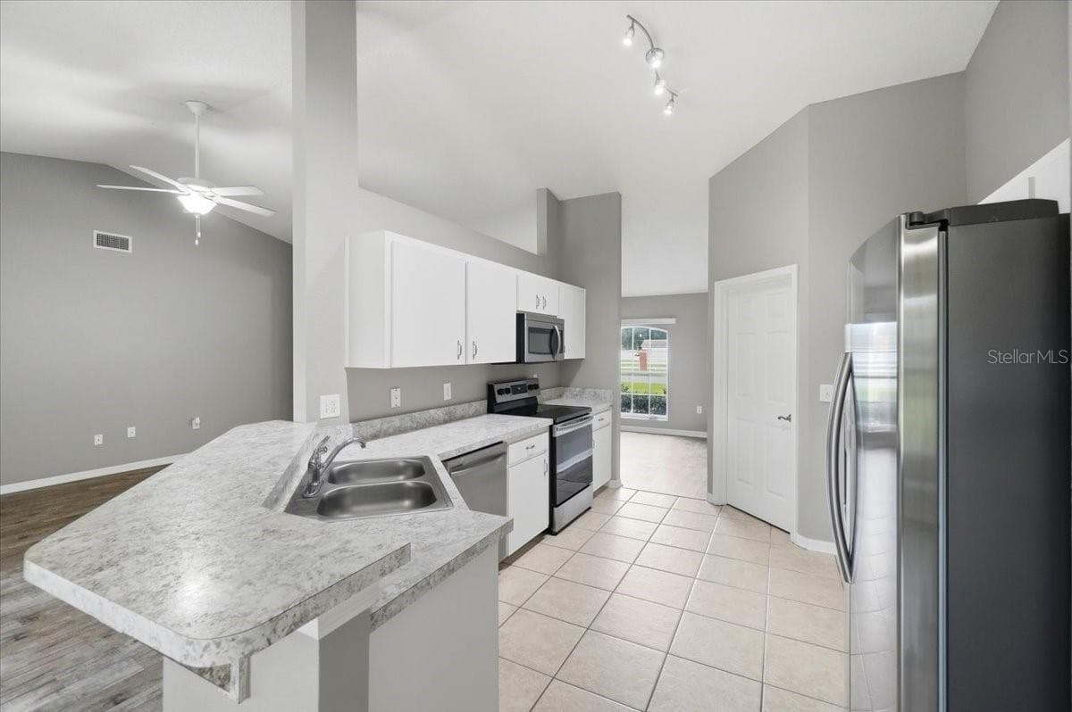 2405 HIGHLANDS VUE PARKWAY — photo 20 of 51
