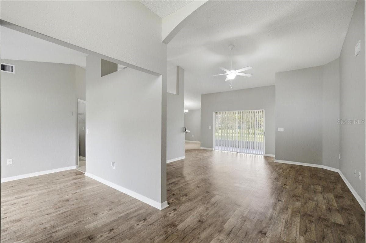 2405 HIGHLANDS VUE PARKWAY — photo 16 of 51