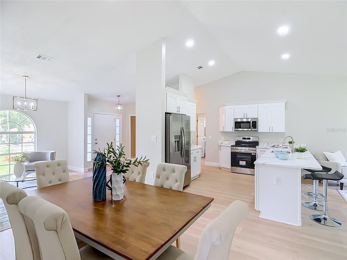 6353 FORESTWOOD DRIVE — photo 5 of 28