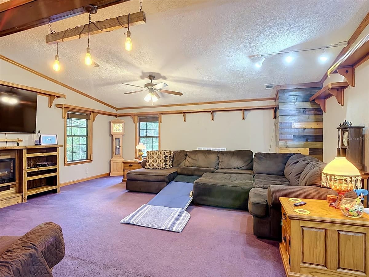 9385 CONCORD ROAD — photo 3 of 72