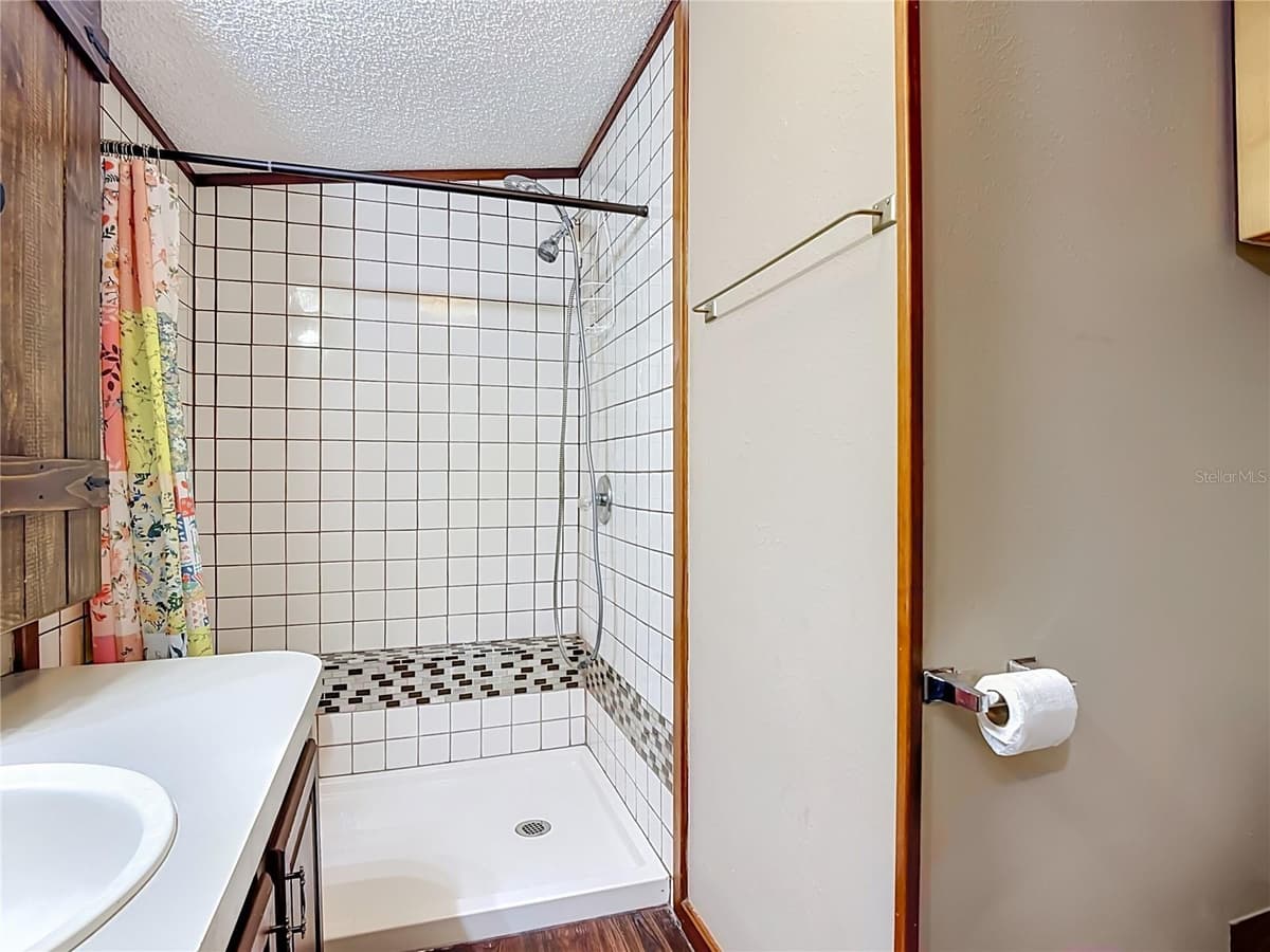 9385 CONCORD ROAD — photo 36 of 72