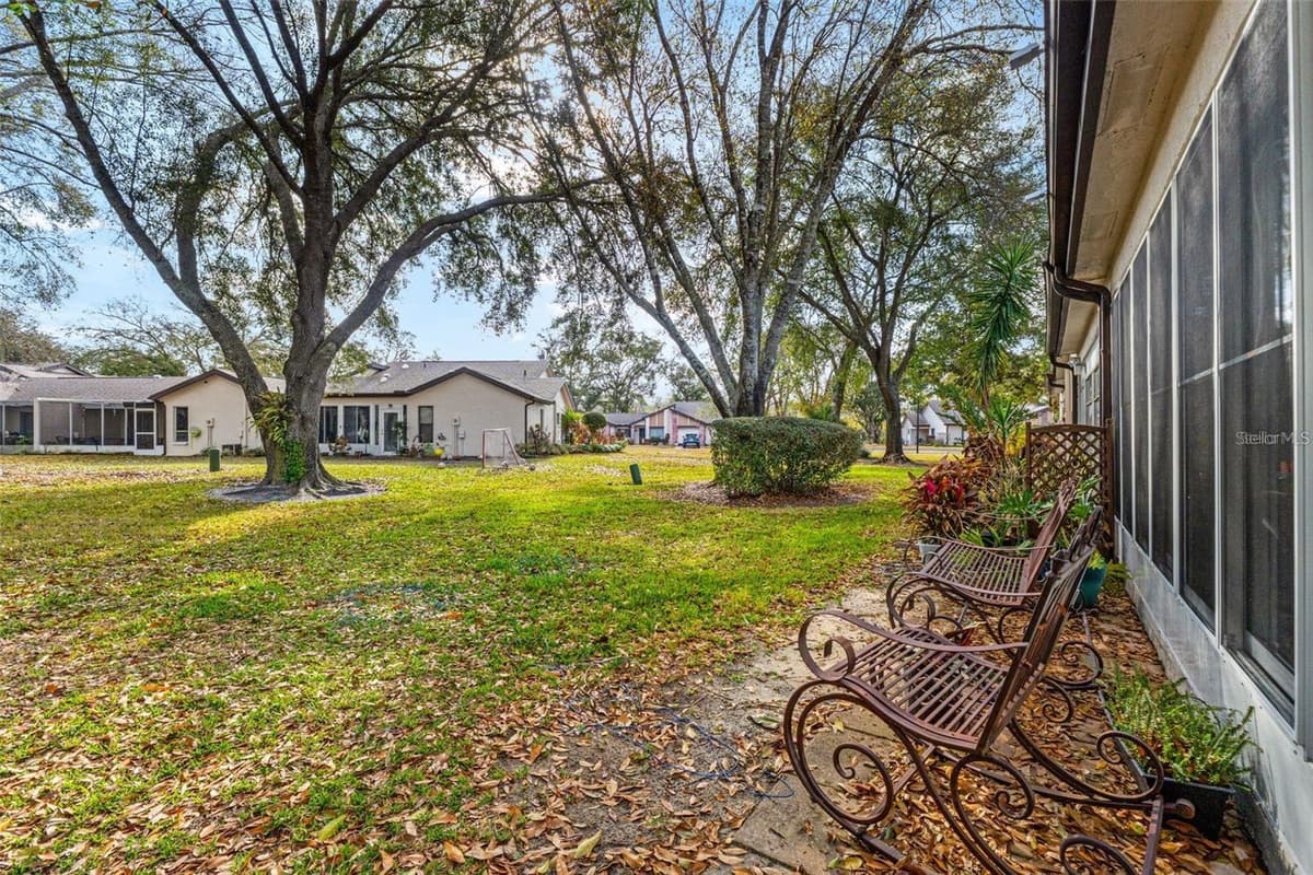 7427 HEATHER WALK DRIVE — photo 18 of 27