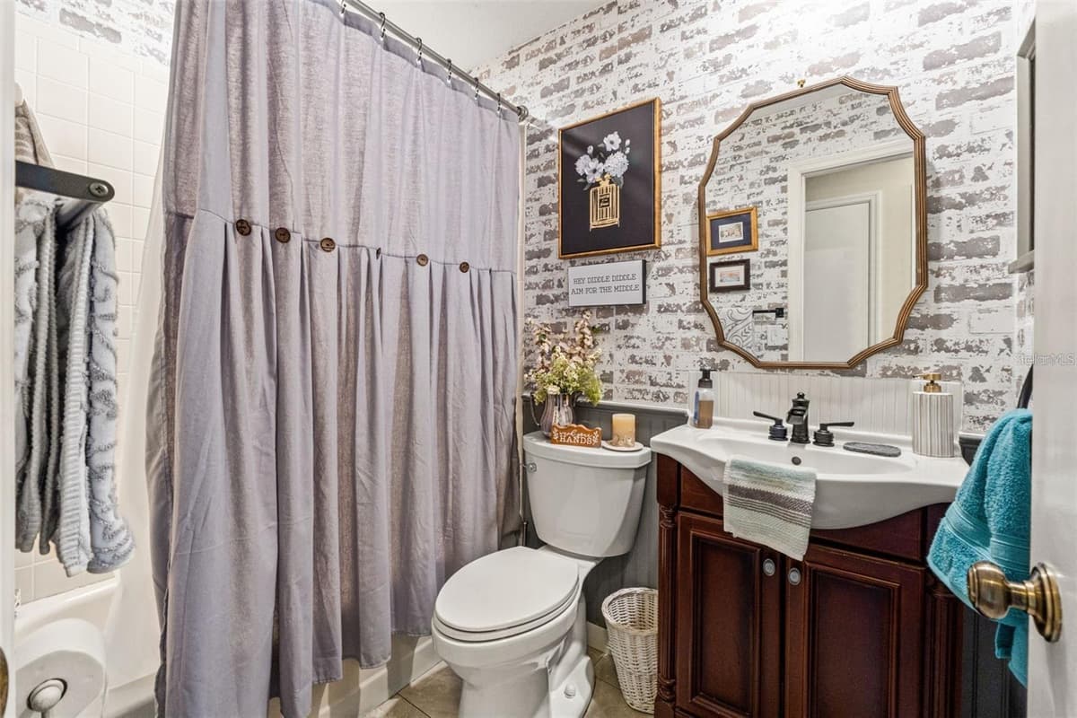 7427 HEATHER WALK DRIVE — photo 16 of 27
