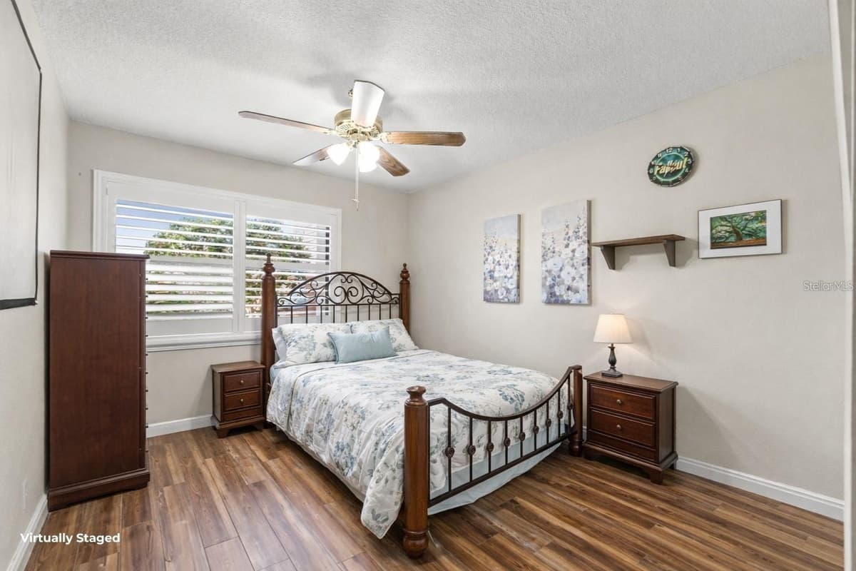 7427 HEATHER WALK DRIVE — photo 15 of 27