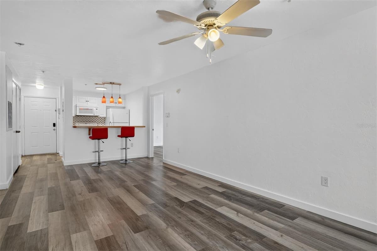 4000 23RD STREET — photo 5 of 26