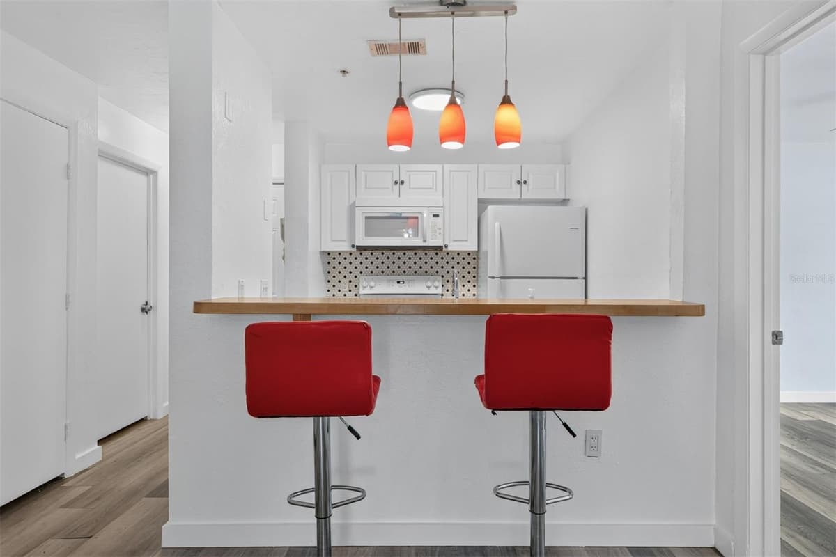 4000 23RD STREET — photo 4 of 26